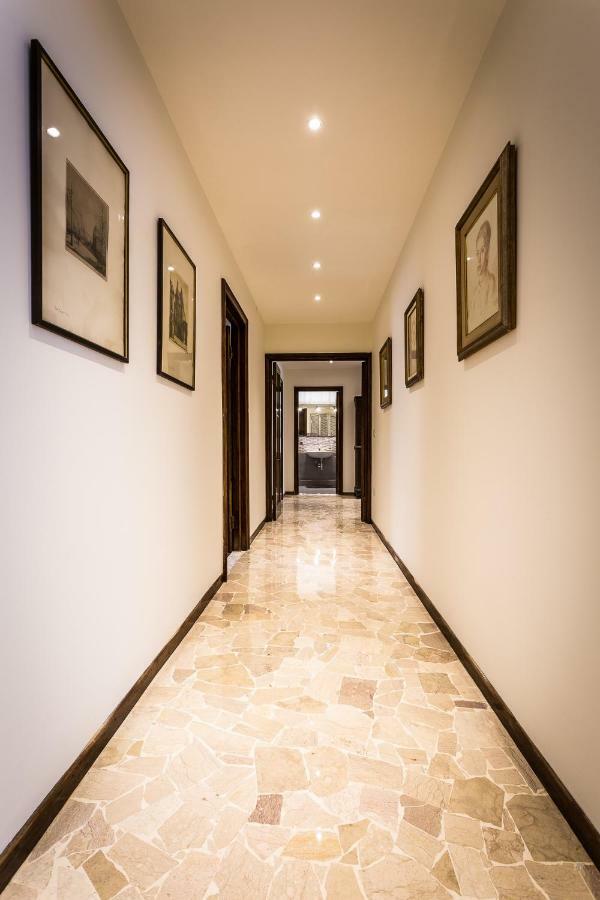 Ferrhouse Charm In Florence Two Lifts מראה חיצוני תמונה